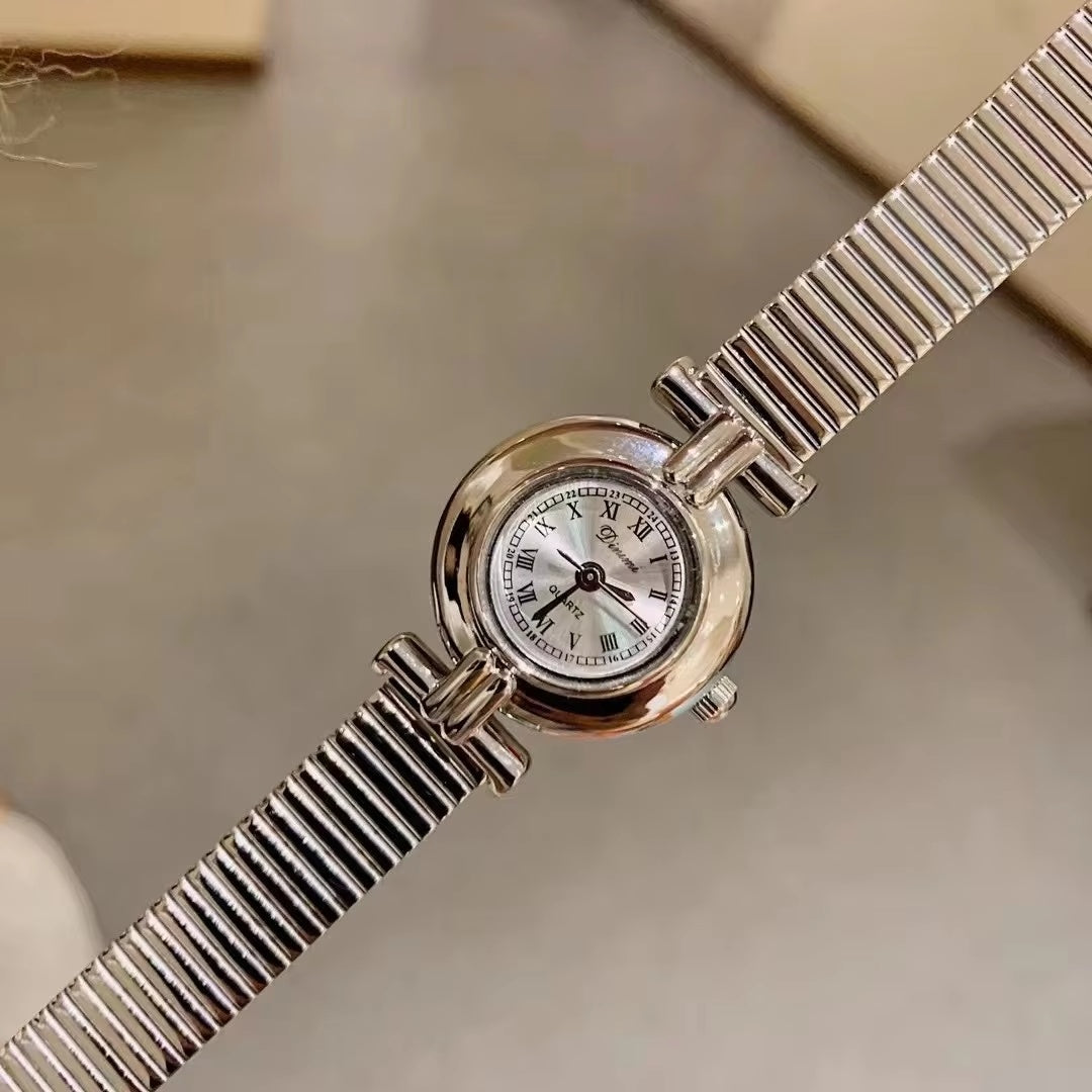 Fashionable Trend Quartz Watch Retro Lamp Luxurious Women's Watch