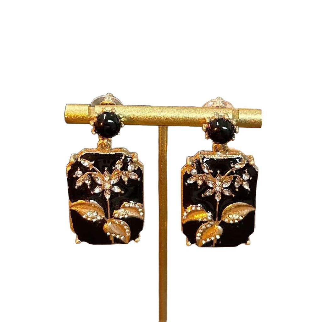 Black Enamel Gorgeous Retro Made Earrings