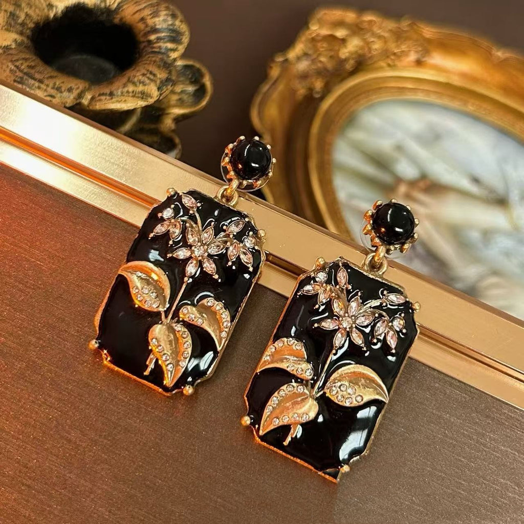 Black Enamel Gorgeous Retro Made Earrings