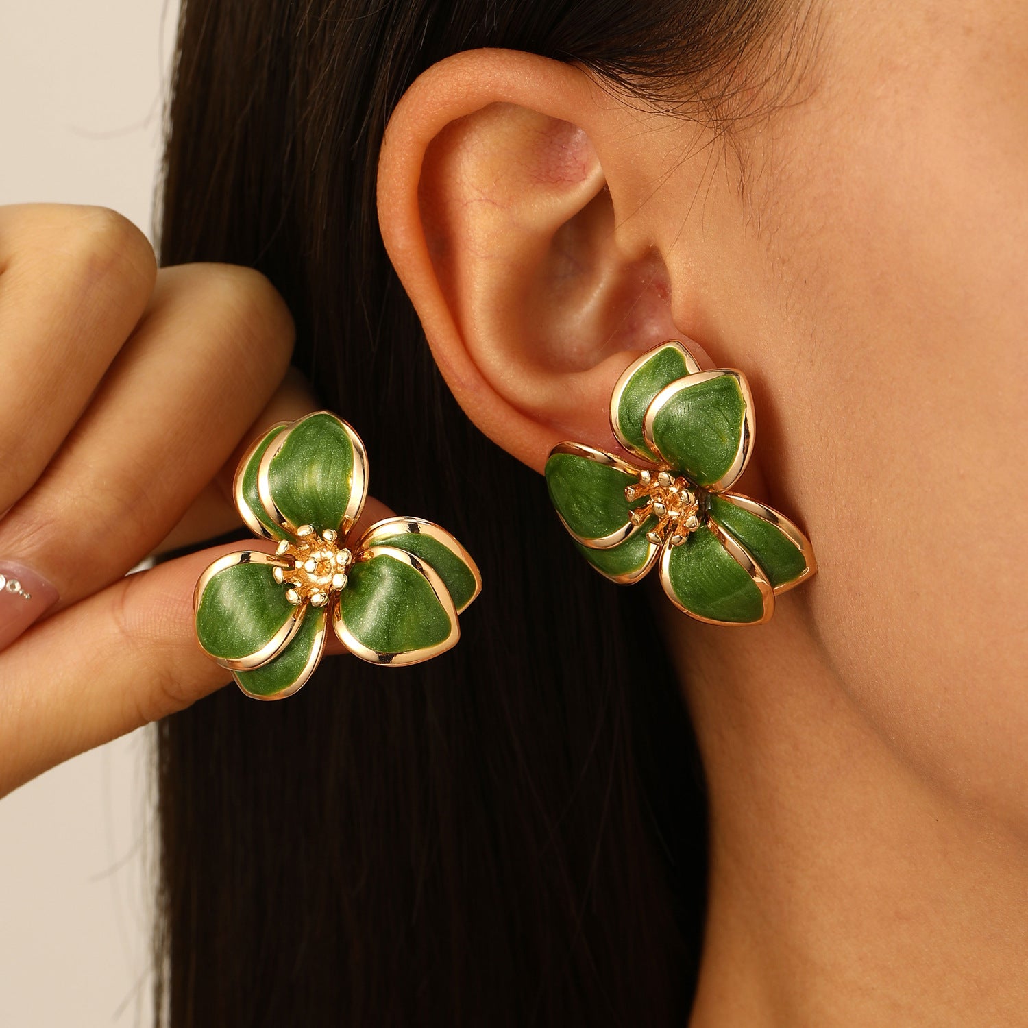 Niche Design Drip Oil Flower Earrings