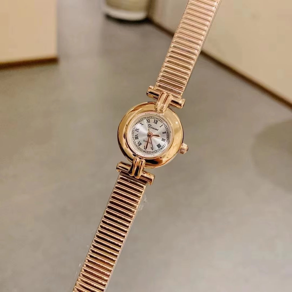 Fashionable Trend Quartz Watch Retro Lamp Luxurious Women's Watch