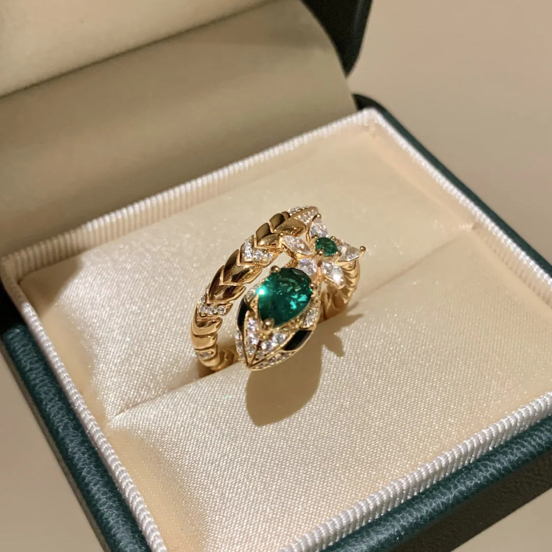 Mid Ancient Style Emerald Spirit Snake Ring