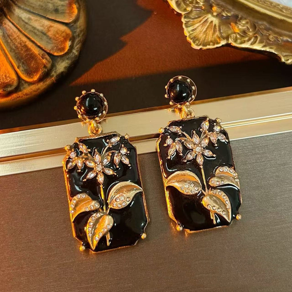 Black Enamel Gorgeous Retro Made Earrings