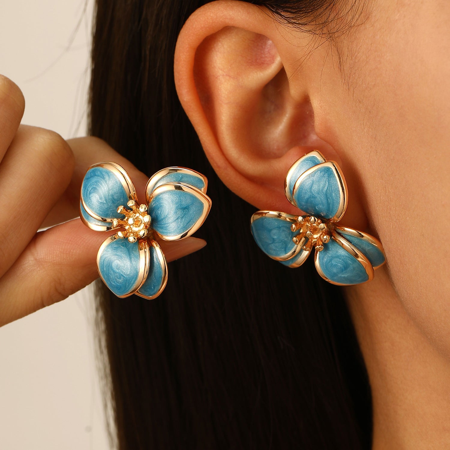 Niche Design Drip Oil Flower Earrings
