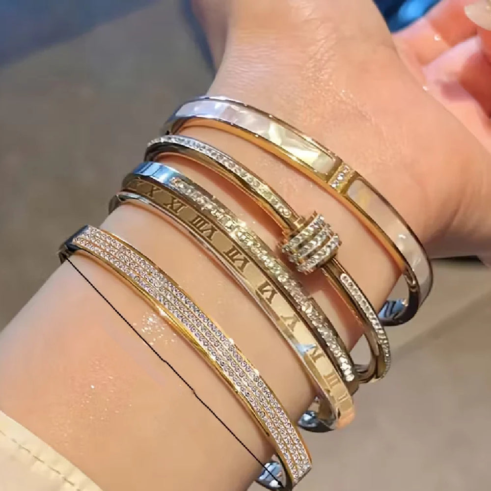 Amaní · Oval Diamond Studded "It Girl" Gold Bracelet Stack